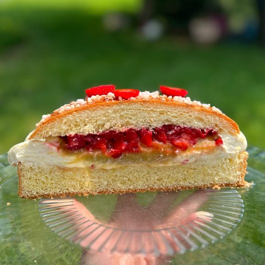 La Tropézienne Fraise Rhubarbe